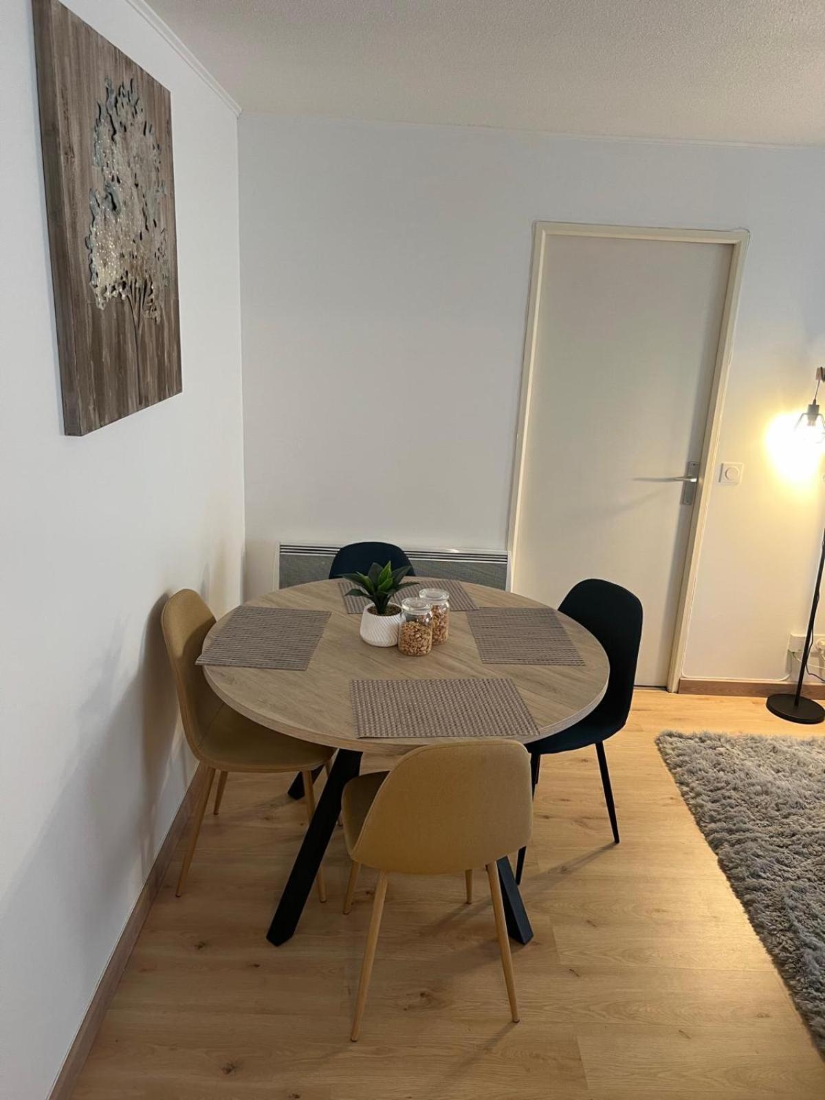Champion Suites Sarcelles Eksteriør billede