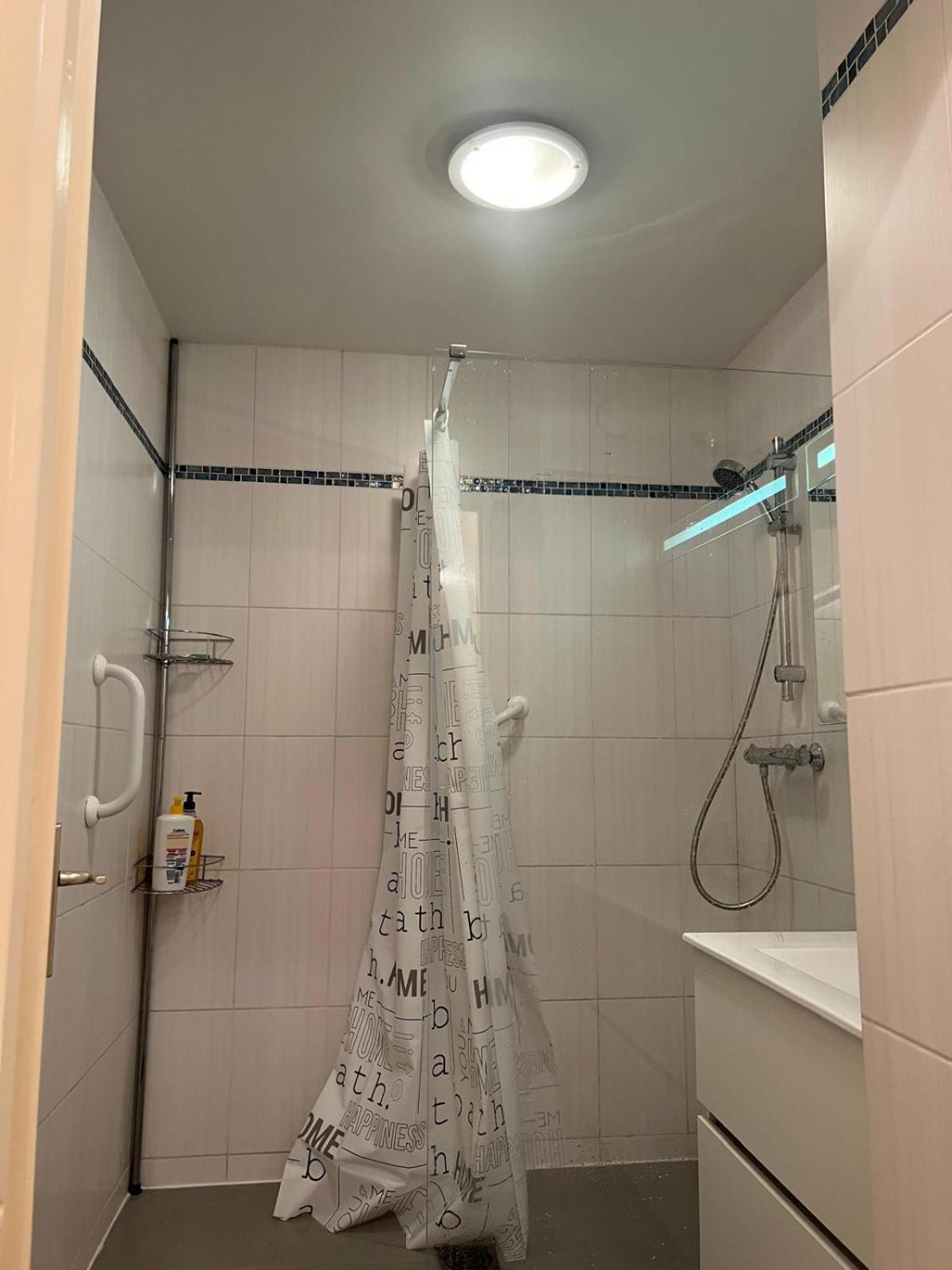 Champion Suites Sarcelles Eksteriør billede
