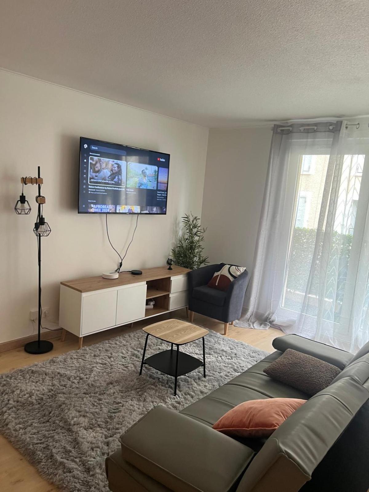 Champion Suites Sarcelles Eksteriør billede