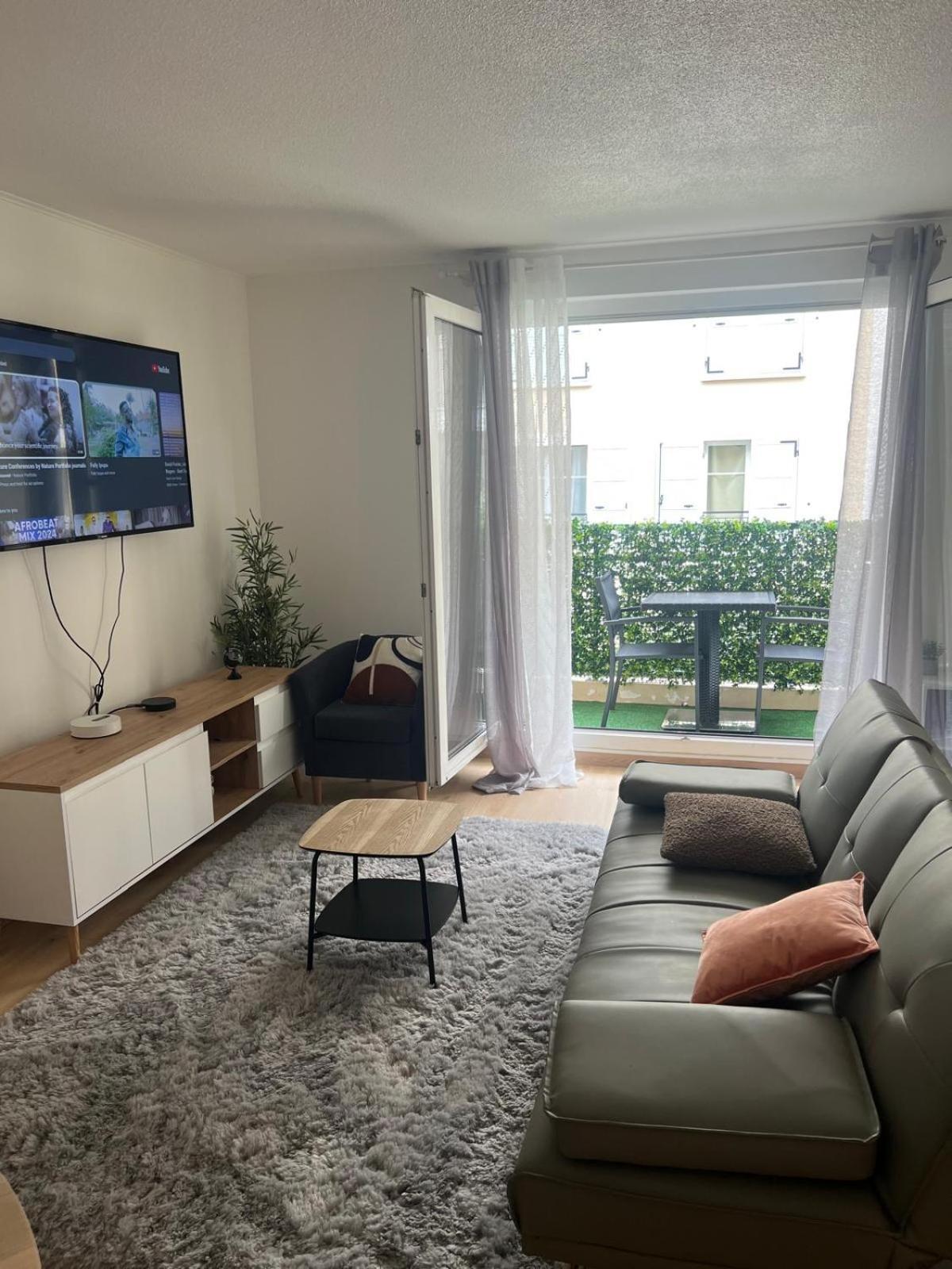 Champion Suites Sarcelles Værelse billede